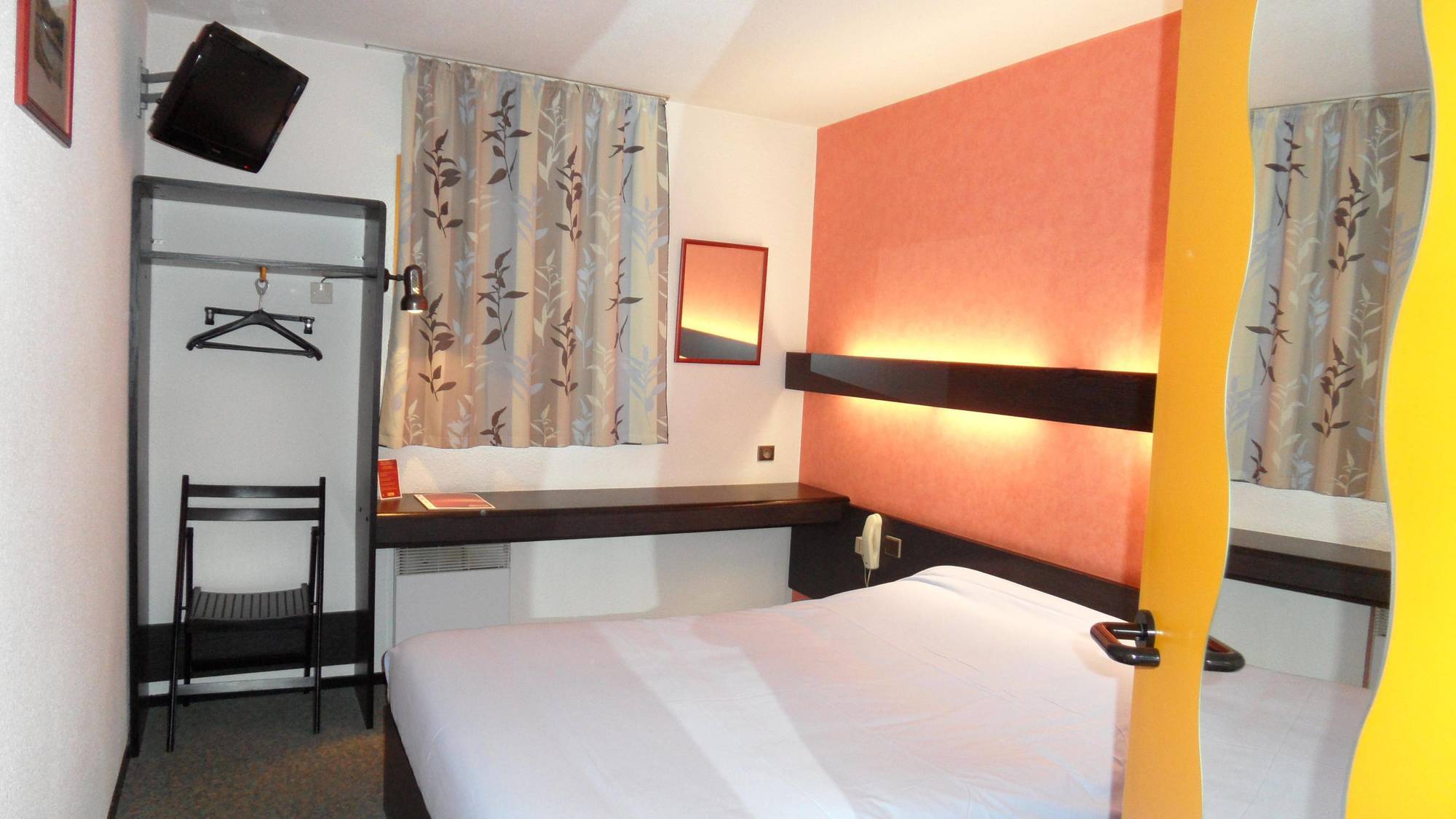 Campanile Bourges Nord - Saint-Doulchard Otel Dış mekan fotoğraf